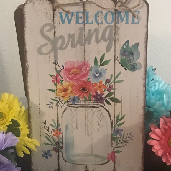 Welcome Spring Mason Jar Picket Fence Wall Sign - Picture 6 of 11